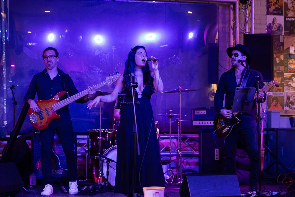 Covergirl Band live at The Hub, Siesta Key Village